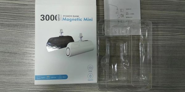 CHOETECH B660-WH 3000mAh Mini Power Bank with 3 Magnetic Connectors (White) - Image 8