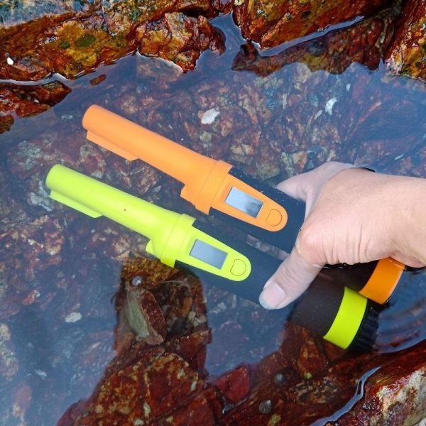 Waterproof Handheld Metal Detector with Lcd Display - Fluorescent Green - Image 8