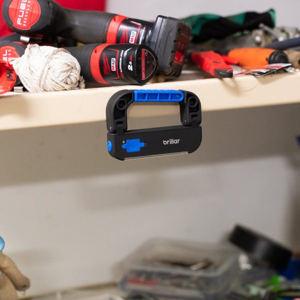Brillar Powerbank Carabiner Torch 2200mAh - Blue - Image 3